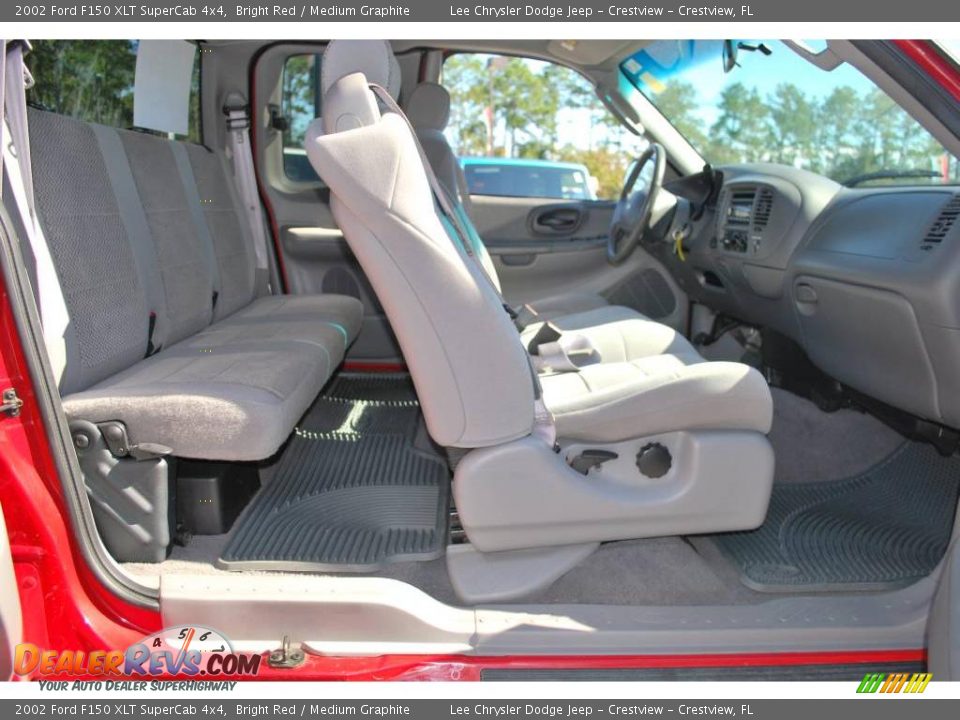 2002 Ford F150 XLT SuperCab 4x4 Bright Red / Medium Graphite Photo #34