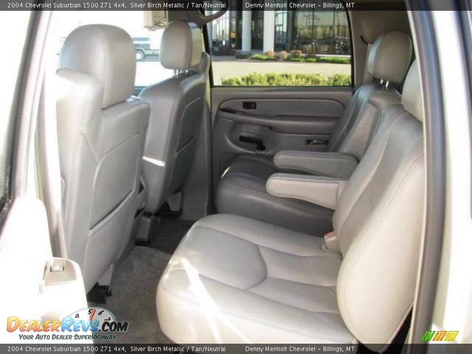 2004 Chevrolet Suburban 1500 Z71 4x4 Silver Birch Metallic / Tan/Neutral Photo #11