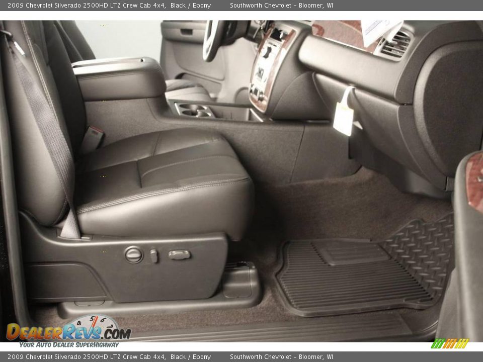 2009 Chevrolet Silverado 2500HD LTZ Crew Cab 4x4 Black / Ebony Photo #4