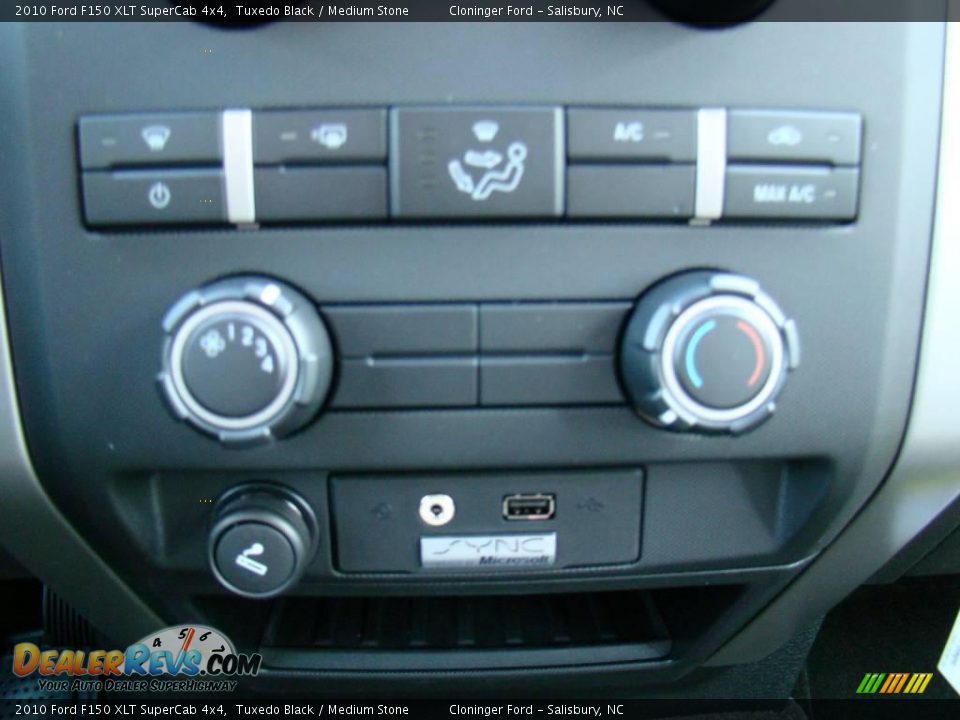 2010 Ford F150 XLT SuperCab 4x4 Tuxedo Black / Medium Stone Photo #23