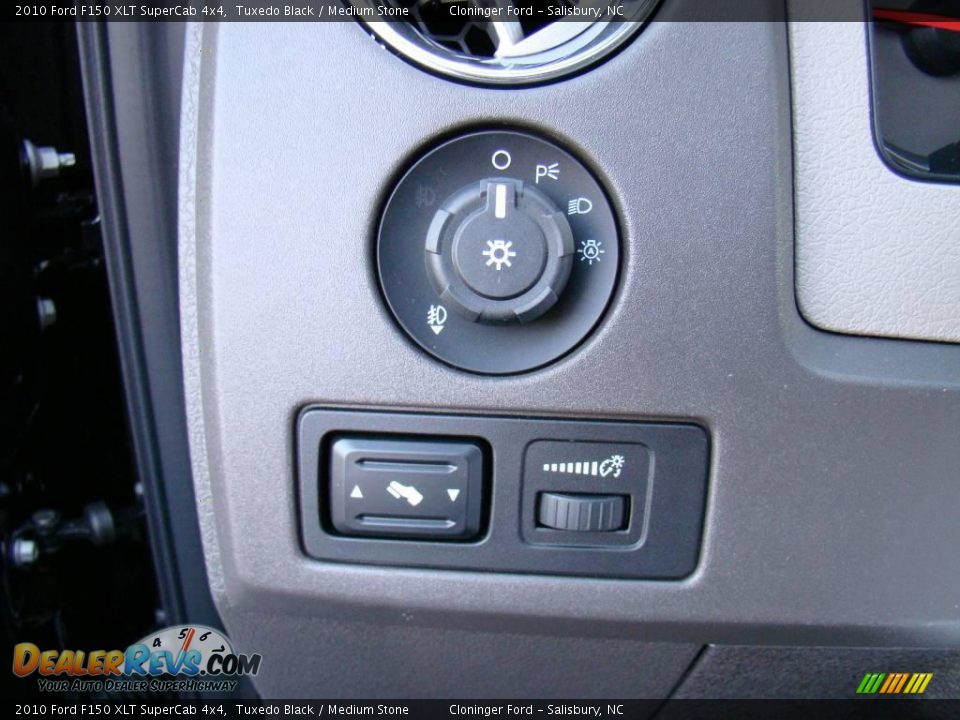 2010 Ford F150 XLT SuperCab 4x4 Tuxedo Black / Medium Stone Photo #27