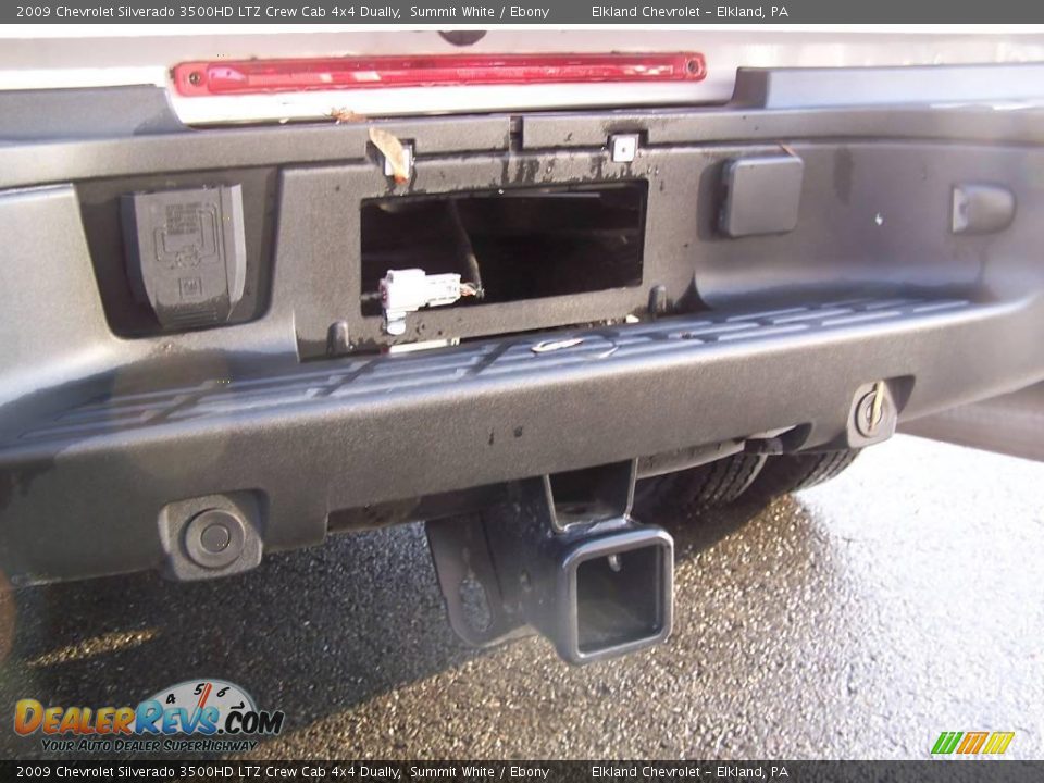 2009 Chevrolet Silverado 3500HD LTZ Crew Cab 4x4 Dually Summit White / Ebony Photo #6