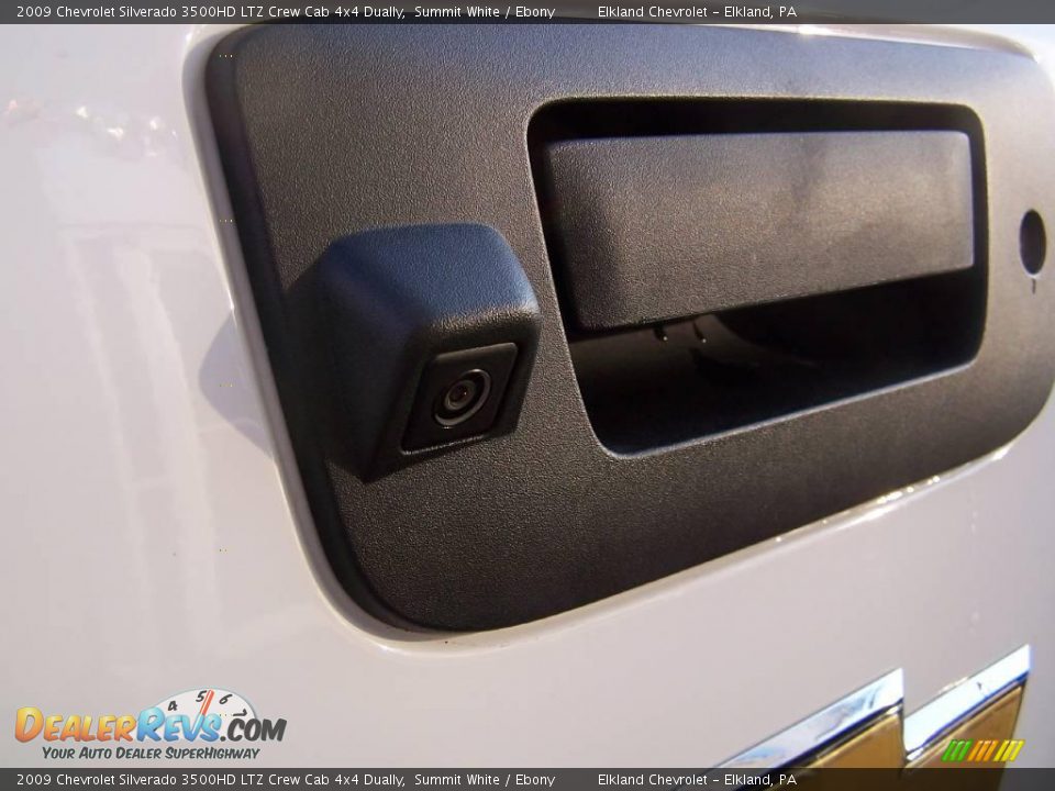 2009 Chevrolet Silverado 3500HD LTZ Crew Cab 4x4 Dually Summit White / Ebony Photo #7