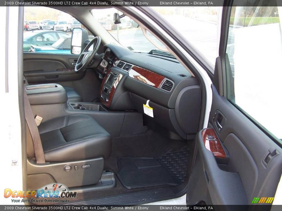 2009 Chevrolet Silverado 3500HD LTZ Crew Cab 4x4 Dually Summit White / Ebony Photo #15