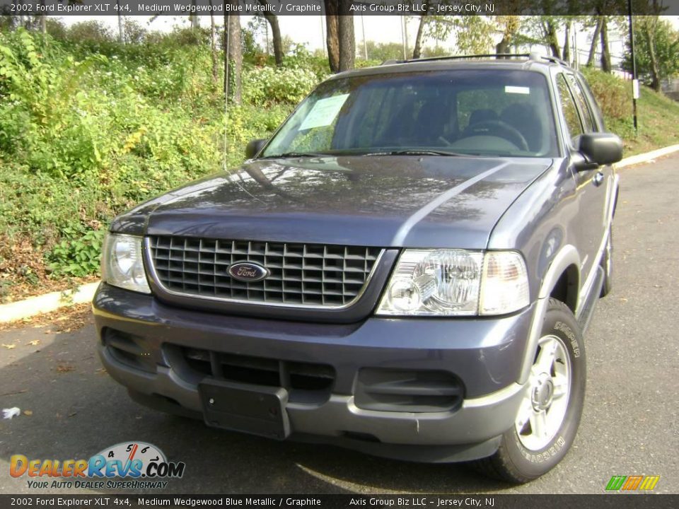 2002 Ford Explorer XLT 4x4 Medium Wedgewood Blue Metallic / Graphite Photo #2