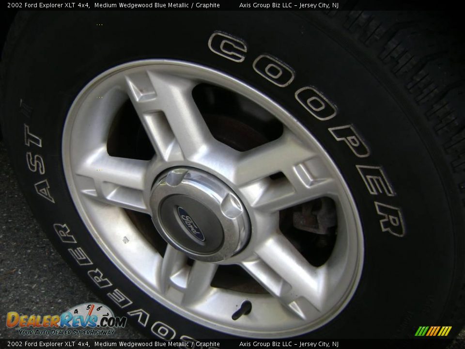 2002 Ford Explorer XLT 4x4 Medium Wedgewood Blue Metallic / Graphite Photo #10