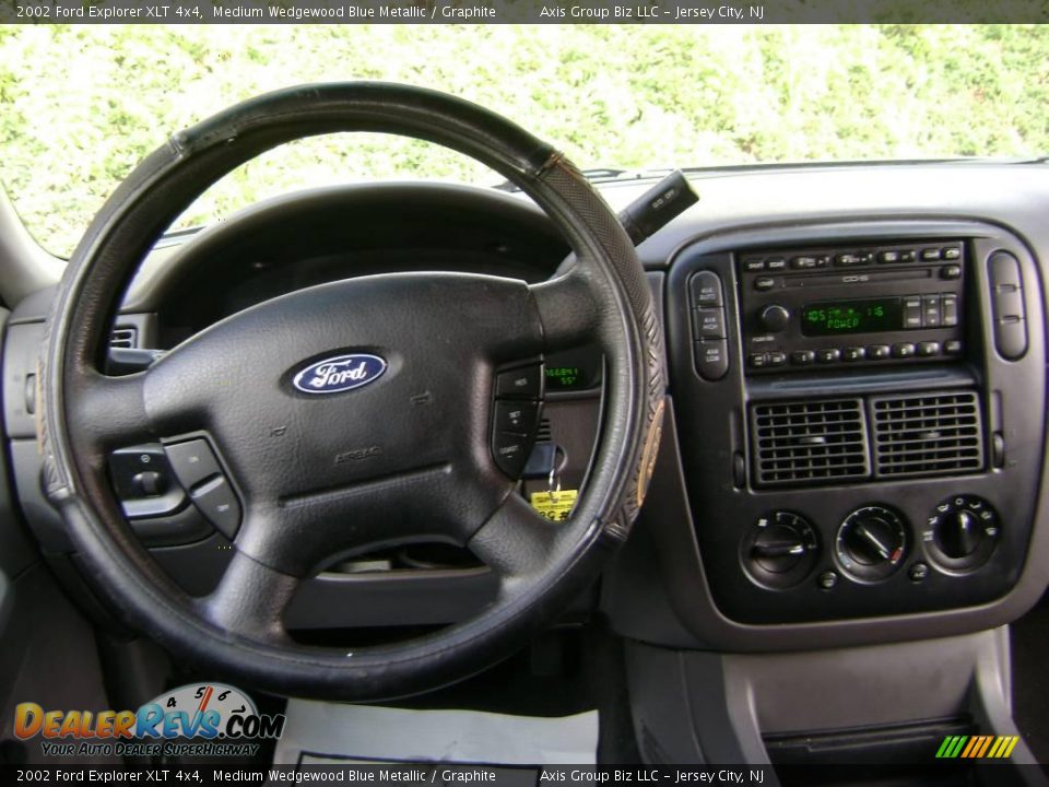 2002 Ford Explorer XLT 4x4 Medium Wedgewood Blue Metallic / Graphite Photo #14