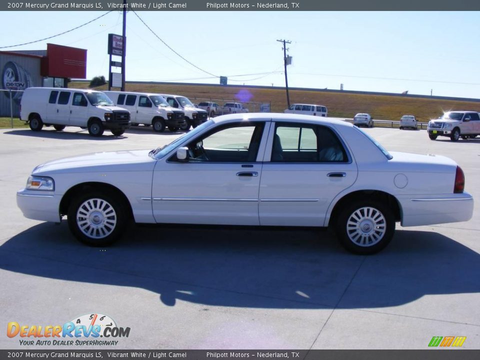 2007 Mercury Grand Marquis LS Vibrant White / Light Camel Photo #2