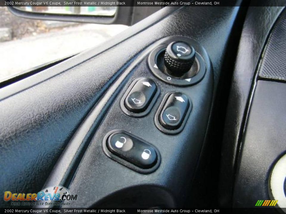 2002 Mercury Cougar V6 Coupe Silver Frost Metallic / Midnight Black Photo #23