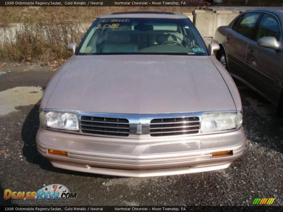 1998 Oldsmobile Regency Sedan Gold Metallic / Neutral Photo #6