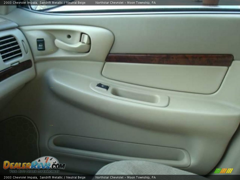 2003 Chevrolet Impala Sandrift Metallic / Neutral Beige Photo #17