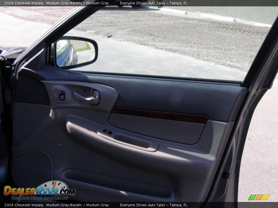 2004 Chevrolet Impala Medium Gray Metallic / Medium Gray Photo #10