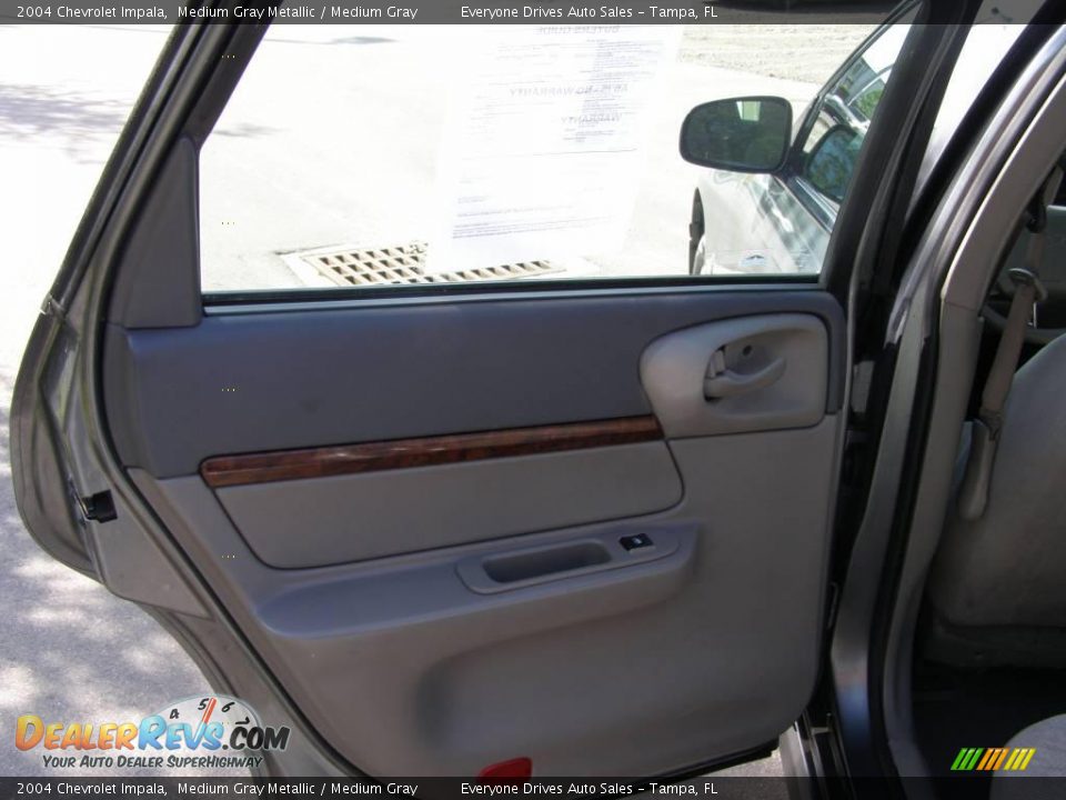 2004 Chevrolet Impala Medium Gray Metallic / Medium Gray Photo #11