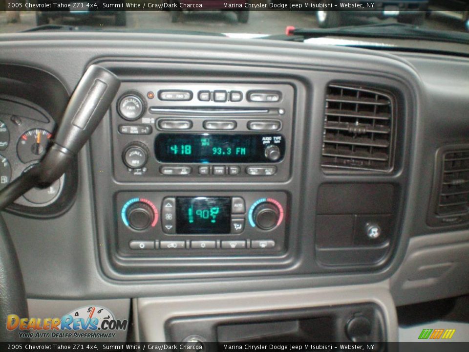 2005 Chevrolet Tahoe Z71 4x4 Summit White / Gray/Dark Charcoal Photo #7