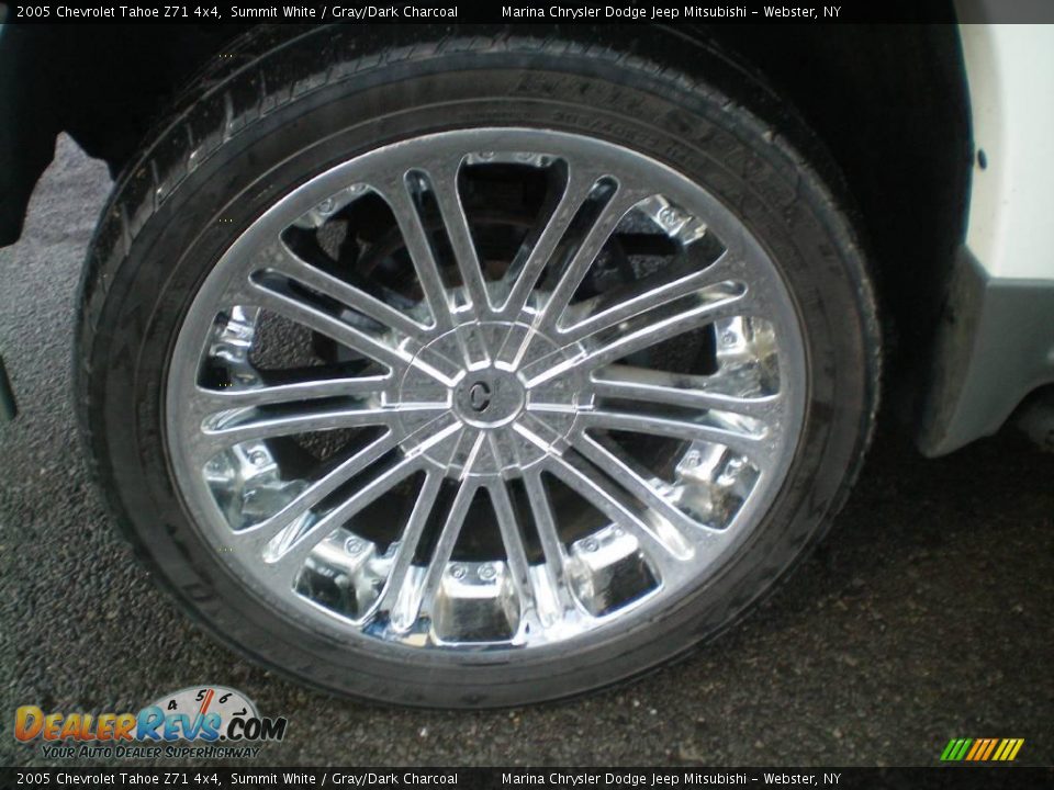 2005 Chevrolet Tahoe Z71 4x4 Summit White / Gray/Dark Charcoal Photo #32