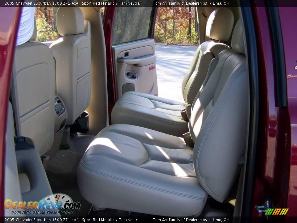 2005 Chevrolet Suburban 1500 Z71 4x4 Sport Red Metallic / Tan/Neutral Photo #11