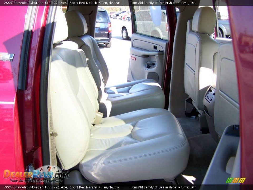 2005 Chevrolet Suburban 1500 Z71 4x4 Sport Red Metallic / Tan/Neutral Photo #13