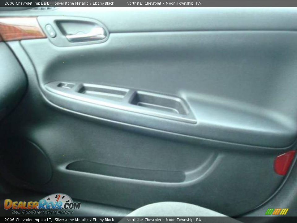 2006 Chevrolet Impala LT Silverstone Metallic / Ebony Black Photo #17