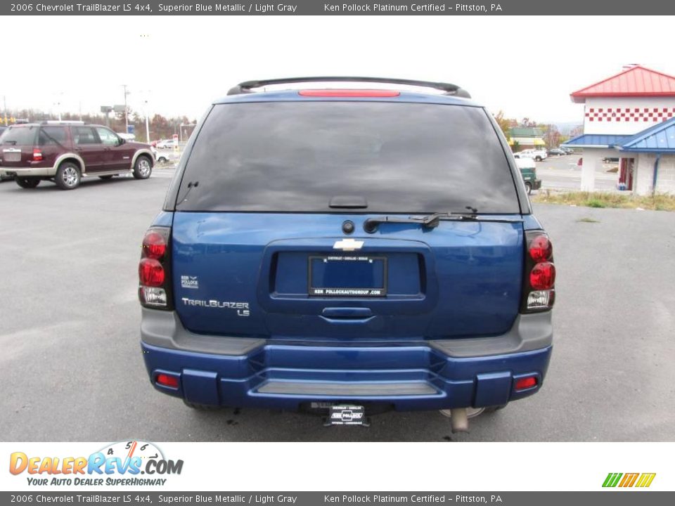 2006 Chevrolet TrailBlazer LS 4x4 Superior Blue Metallic / Light Gray Photo #7