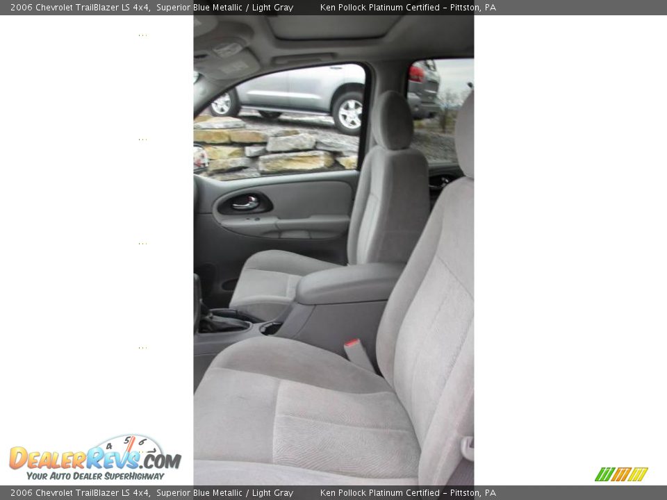 2006 Chevrolet TrailBlazer LS 4x4 Superior Blue Metallic / Light Gray Photo #12