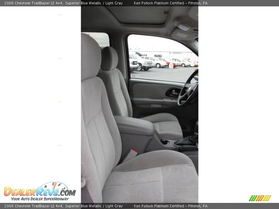 2006 Chevrolet TrailBlazer LS 4x4 Superior Blue Metallic / Light Gray Photo #14