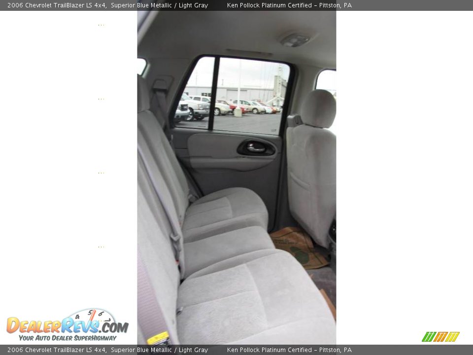 2006 Chevrolet TrailBlazer LS 4x4 Superior Blue Metallic / Light Gray Photo #15