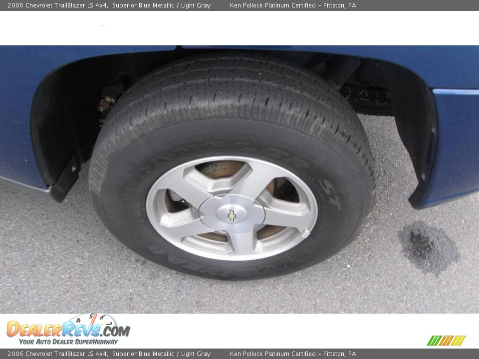 2006 Chevrolet TrailBlazer LS 4x4 Superior Blue Metallic / Light Gray Photo #20