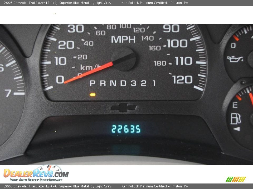 2006 Chevrolet TrailBlazer LS 4x4 Superior Blue Metallic / Light Gray Photo #22