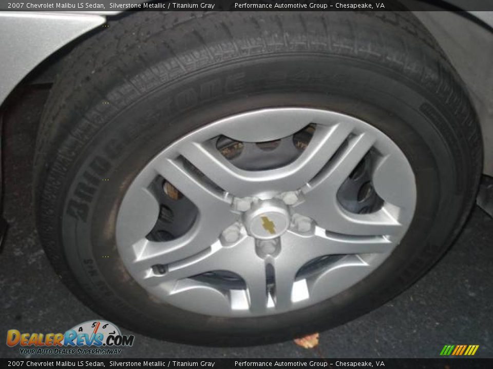 2007 Chevrolet Malibu LS Sedan Silverstone Metallic / Titanium Gray Photo #24