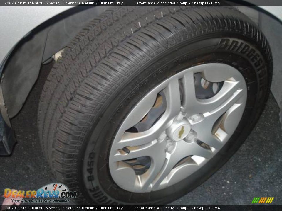 2007 Chevrolet Malibu LS Sedan Silverstone Metallic / Titanium Gray Photo #25