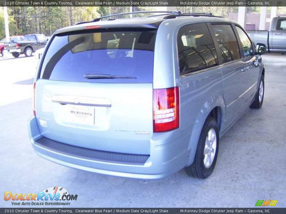 2010 Chrysler Town & Country Touring Clearwater Blue Pearl / Medium Slate Gray/Light Shale Photo #5