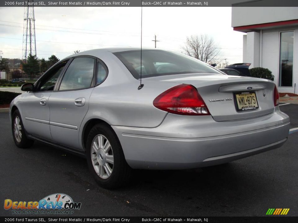 2006 Ford Taurus SEL Silver Frost Metallic / Medium/Dark Flint Grey Photo #7