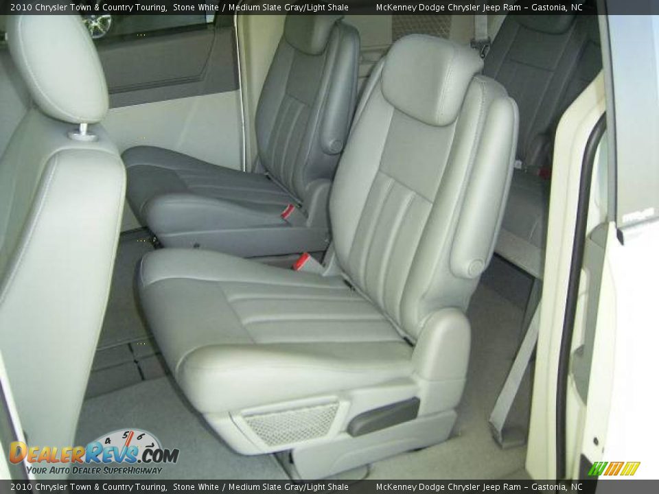 2010 Chrysler Town & Country Touring Stone White / Medium Slate Gray/Light Shale Photo #10