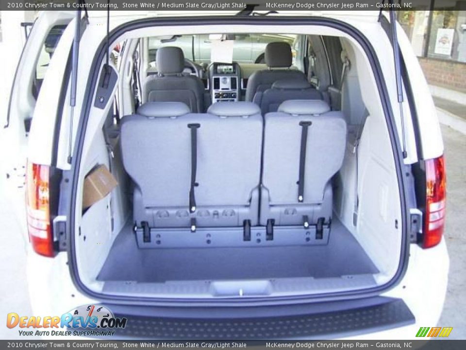 2010 Chrysler Town & Country Touring Stone White / Medium Slate Gray/Light Shale Photo #12