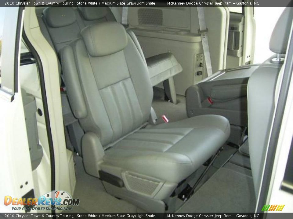 2010 Chrysler Town & Country Touring Stone White / Medium Slate Gray/Light Shale Photo #13