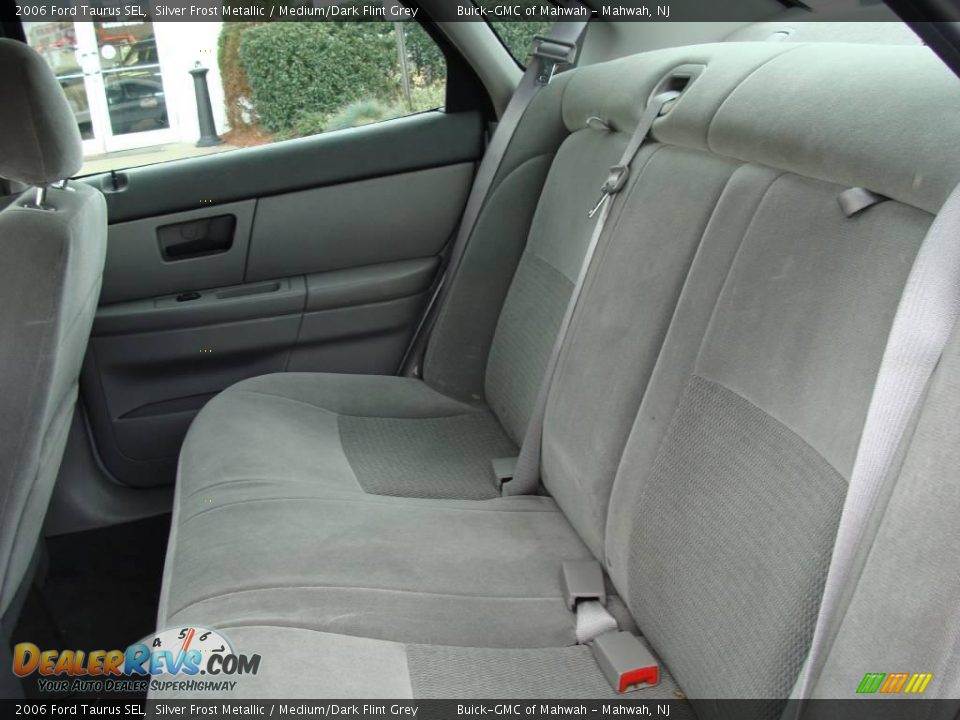 2006 Ford Taurus SEL Silver Frost Metallic / Medium/Dark Flint Grey Photo #15