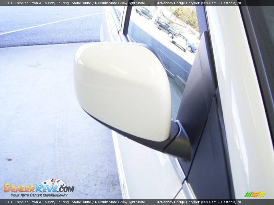 2010 Chrysler Town & Country Touring Stone White / Medium Slate Gray/Light Shale Photo #18