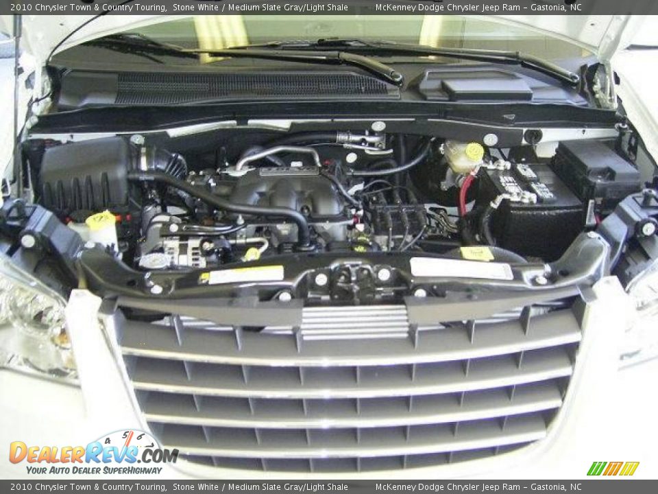 2010 Chrysler Town & Country Touring Stone White / Medium Slate Gray/Light Shale Photo #19
