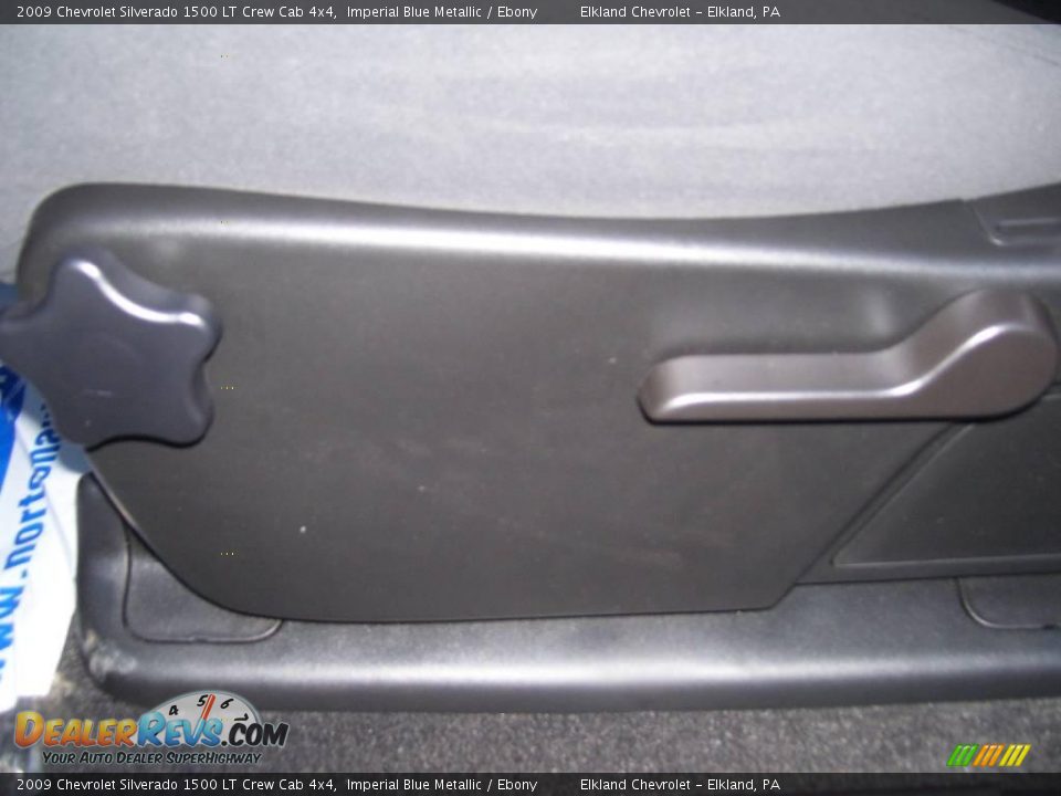 2009 Chevrolet Silverado 1500 LT Crew Cab 4x4 Imperial Blue Metallic / Ebony Photo #34