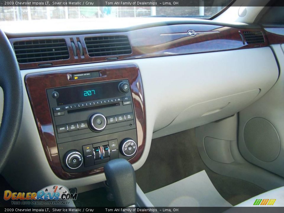 2009 Chevrolet Impala LT Silver Ice Metallic / Gray Photo #16