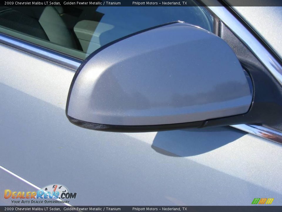 2009 Chevrolet Malibu LT Sedan Golden Pewter Metallic / Titanium Photo #17