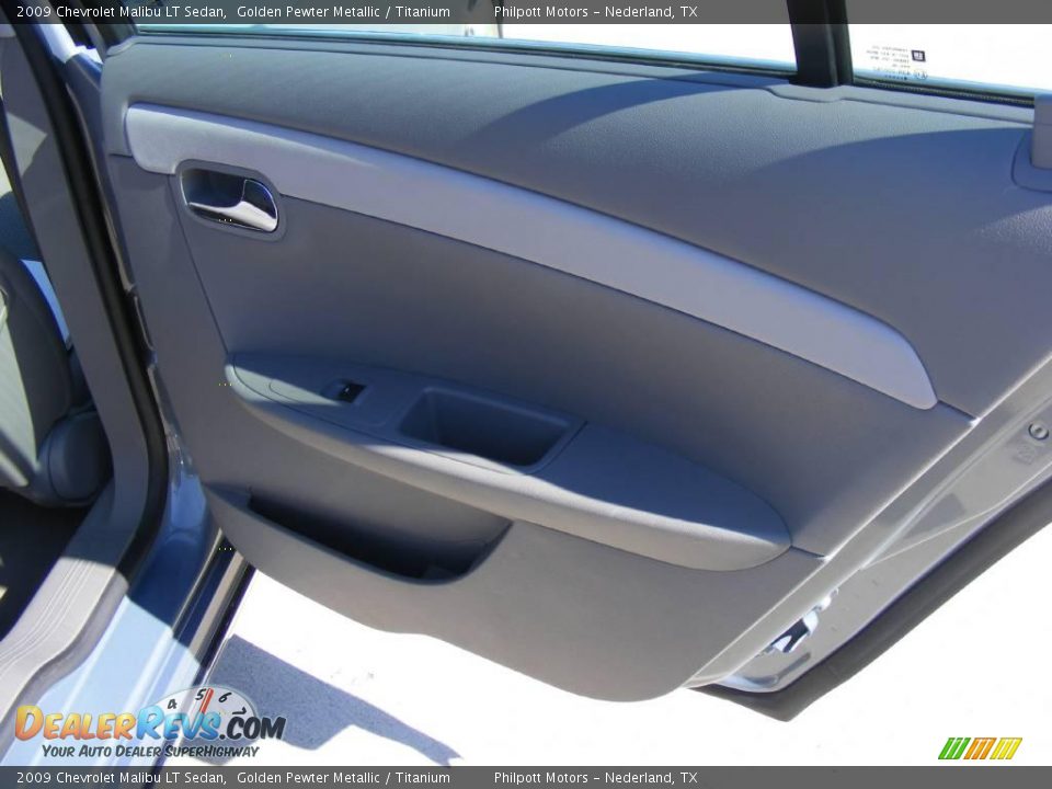 2009 Chevrolet Malibu LT Sedan Golden Pewter Metallic / Titanium Photo #27