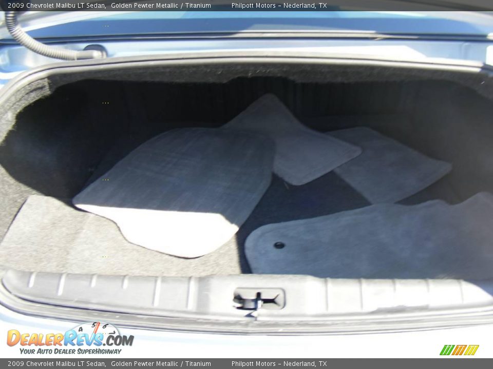 2009 Chevrolet Malibu LT Sedan Golden Pewter Metallic / Titanium Photo #29
