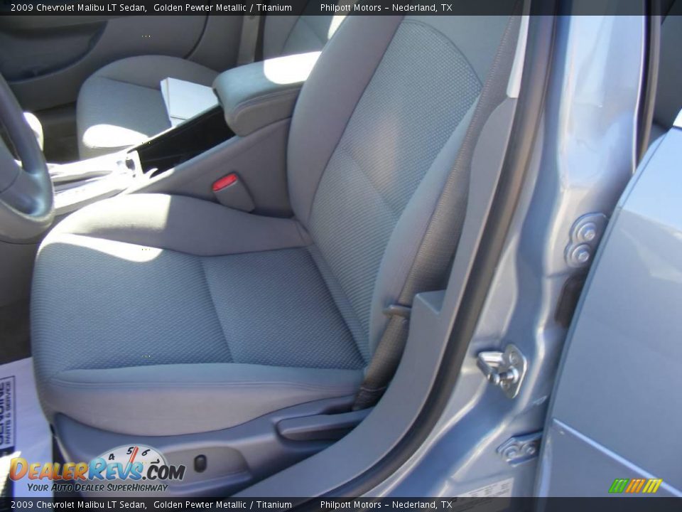 2009 Chevrolet Malibu LT Sedan Golden Pewter Metallic / Titanium Photo #34