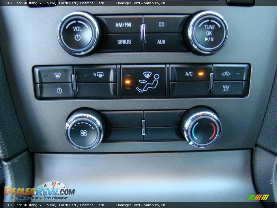 2010 Ford Mustang GT Coupe Torch Red / Charcoal Black Photo #18
