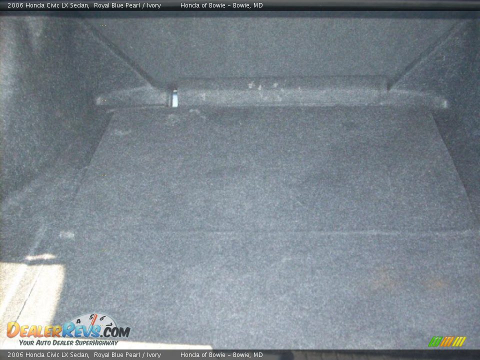 2006 Honda Civic LX Sedan Royal Blue Pearl / Ivory Photo #20