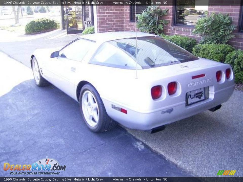 1996 Chevrolet Corvette Coupe Sebring Silver Metallic / Light Gray Photo #3