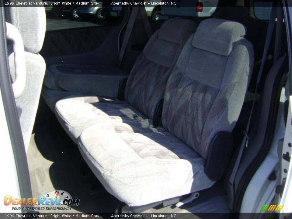 1999 Chevrolet Venture Bright White / Medium Gray Photo #5