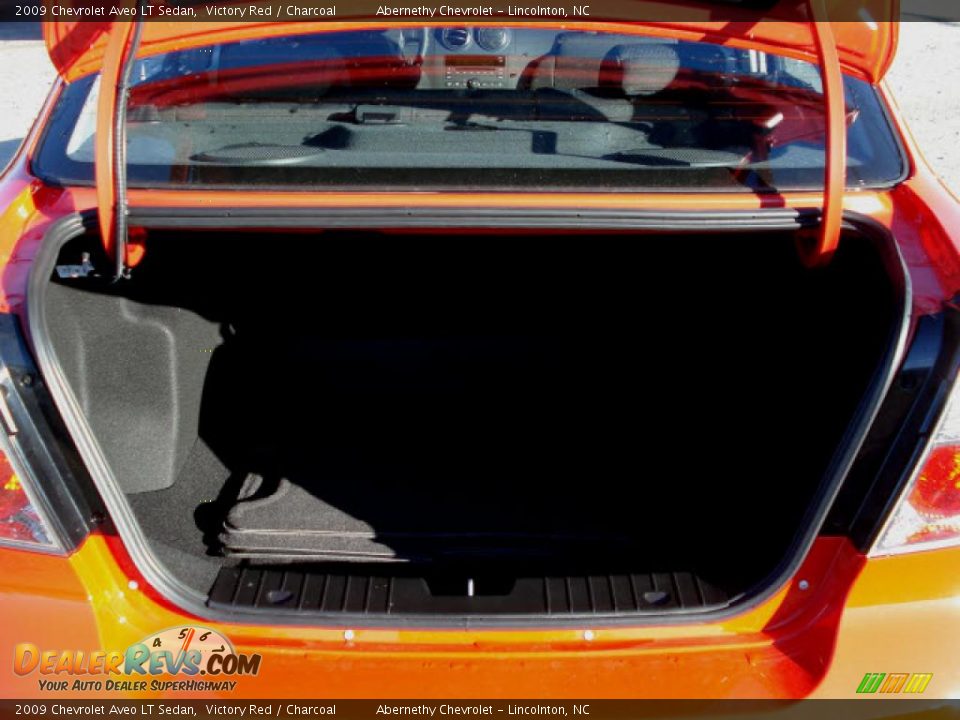 2009 Chevrolet Aveo LT Sedan Victory Red / Charcoal Photo #8