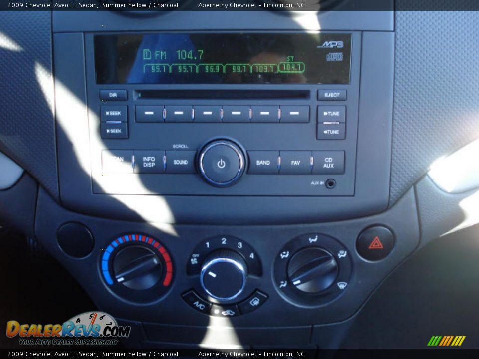 2009 Chevrolet Aveo LT Sedan Summer Yellow / Charcoal Photo #7
